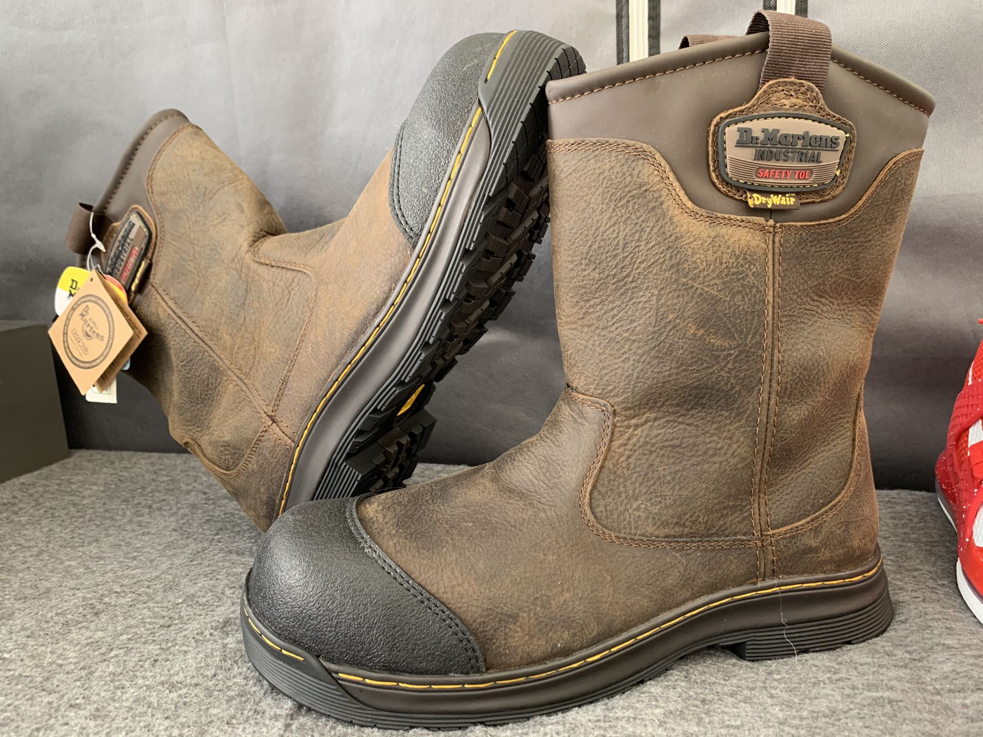 Dr Martens Work Boots Botas de Trabajo Safety Toe Industrial Series Drywair Softwair Comfort BRAND NEW