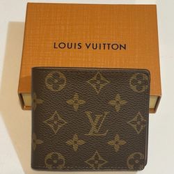 Louis Vuitton Men's Wallet Brown