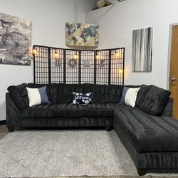Charcoal Gray Two Piece Sectional  (In Home Delivery Available 🚚✅