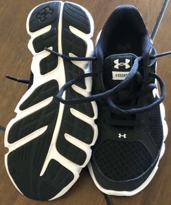 Under Armor girls shoes size 1Y
