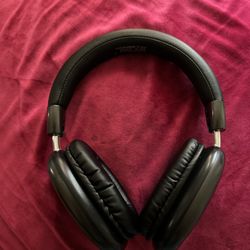 BRAND NEW COME WITH 2 Chargers