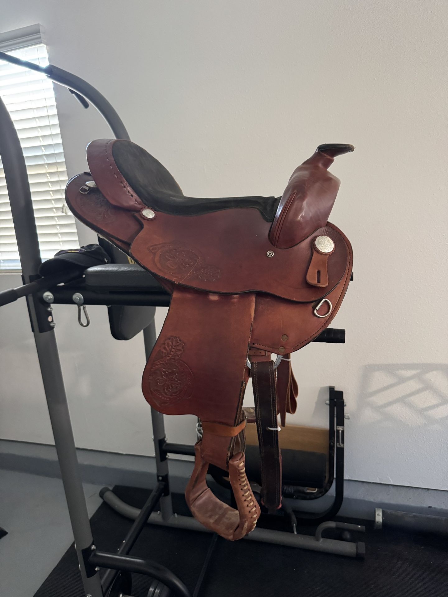 Western Saddle 15 1/2”