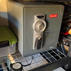Honeywell Safe 16.5” X 14.5”x 18” Deep