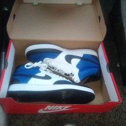 Nike Court Vision Mid Top's Size 10 $65