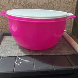 Tupperware Bowl
