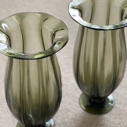 BEAUTIFUL HURRICANE VASE / CANDLE HOLDER 