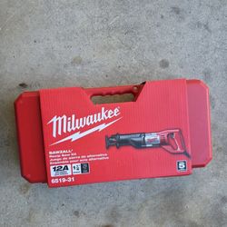 Milwaukee 12 Amp SAWZALL Reciprocating Saw with Case 6519-31