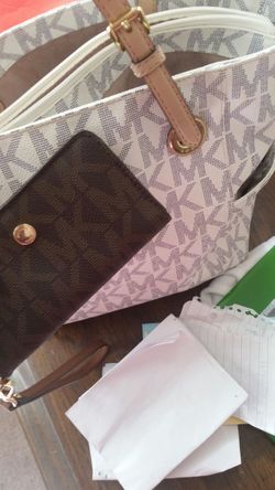 Pure 145 wristlet 75