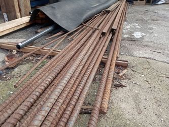 Rebar  for sale  many different sizes  $500take it all over 3 tons