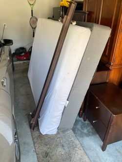 Free Queen size bed