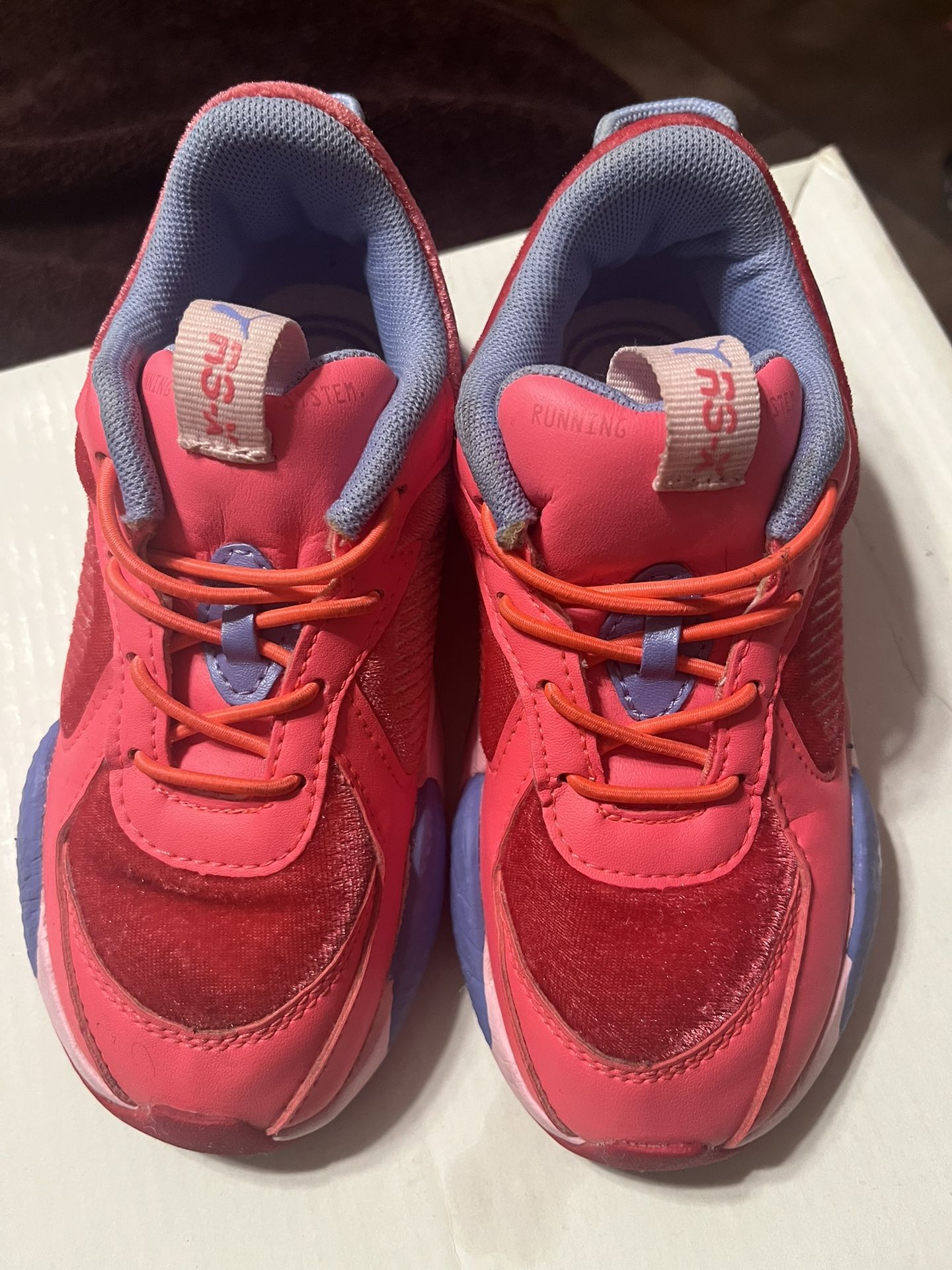 Girls Pumas
