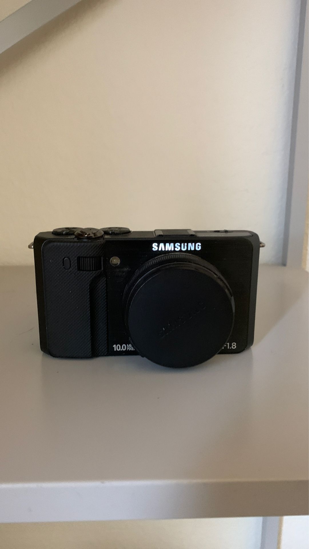 samsung tl500 digital camera W/ charger