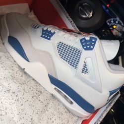 Jordan 4 Military Blue