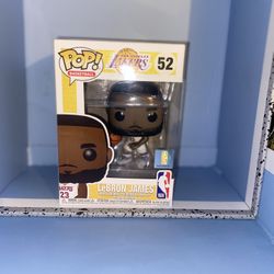 Funko POP (Lebron James)