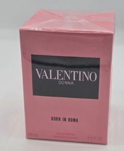 Donna Born In Roma Perfume 100 ml | Elegant Feminine Fragrance | Excellent Presentation /
Perfume Donna Born In Roma 100 ml | Aroma Femenino Elegante 