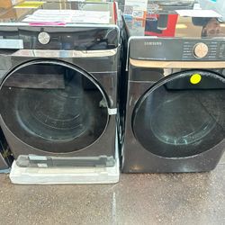 **WASHER AND DRYER SET