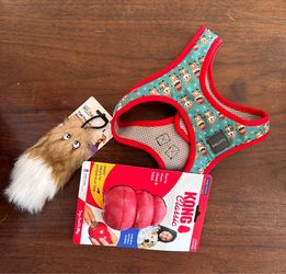 Assorted dog items