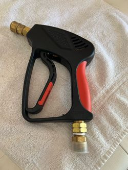 Pressure washer gun