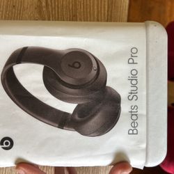 Beats Studio Pro 