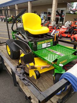 John Deere zero tunr