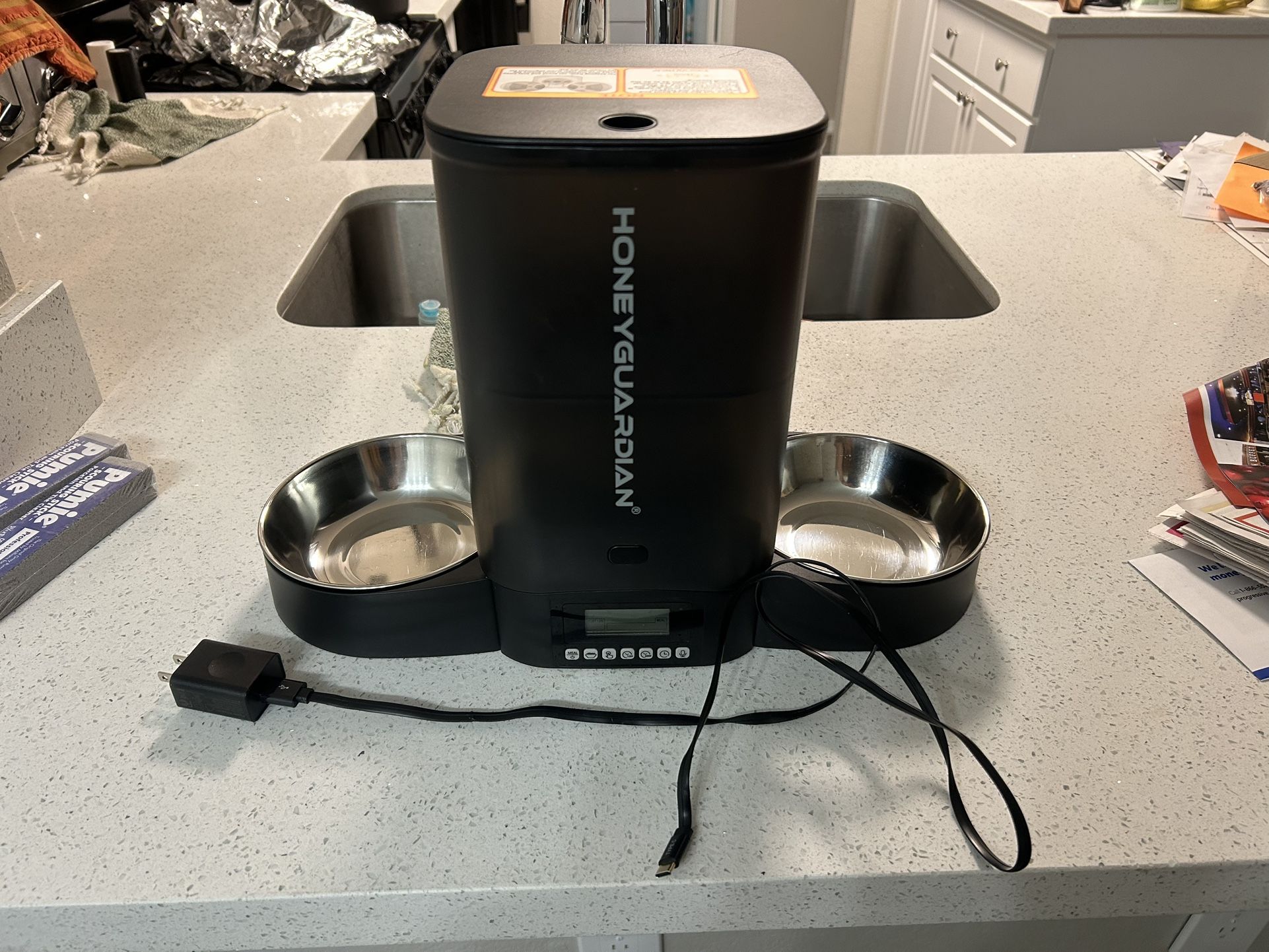 Automatic Cat Feeder 