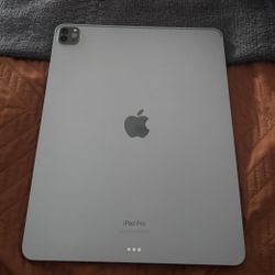 iPad Pro 12.9 Inches 6th Generation 