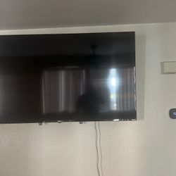 65 In High sense Roku Tv