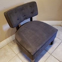 Oversized Accent Chair (only 1 available)