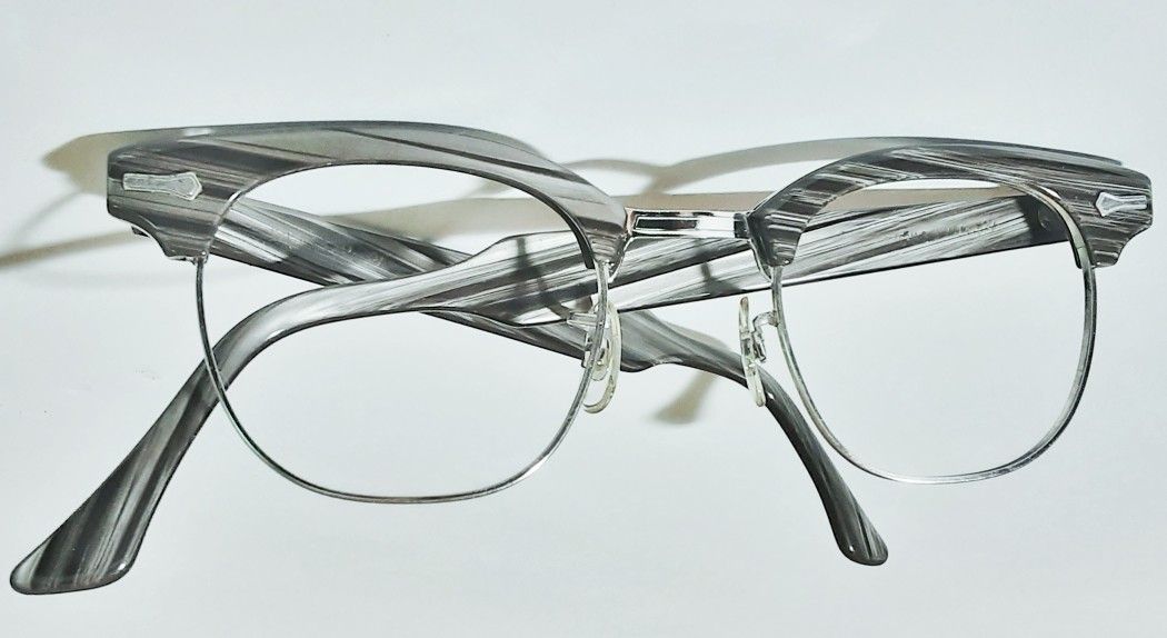 Vintage mid century gray black striated plastic & 12 kt gold filled mens eyeglass frames