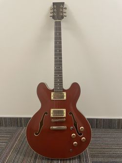 Custom Semi Hollow w/ Gold Pickups