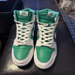 Nike dunk high green and white