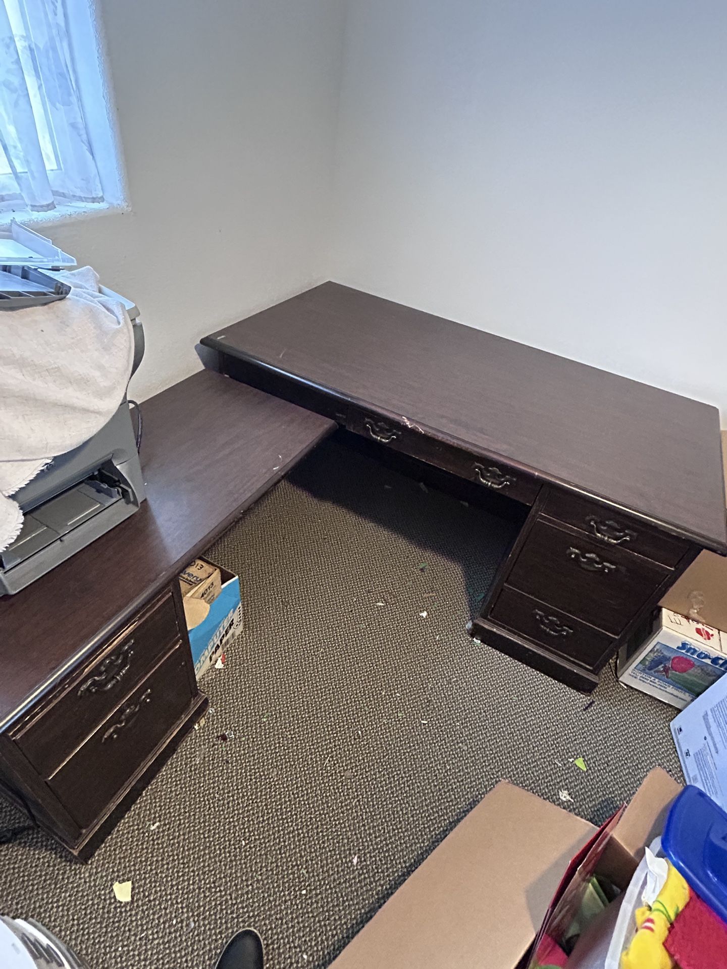 L-Shape Desk