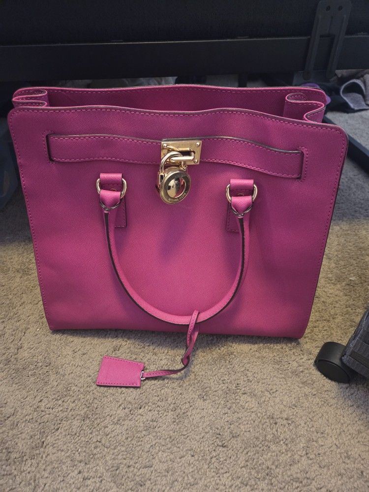 Pink leather Michael kors bag, excellent condition
