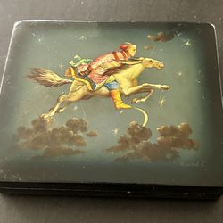 RUSSIAN SOVIET FEDOSKINO FAIRY TALE LACQUER BOX