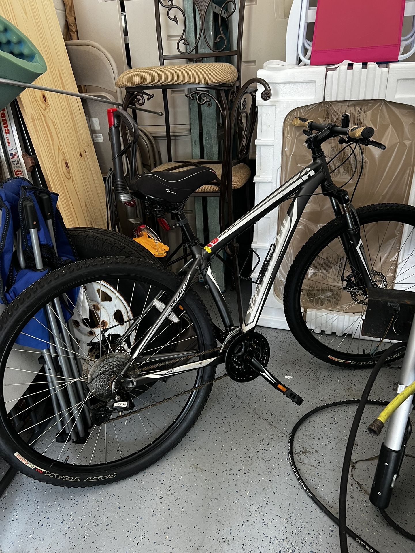 Specialized Rockhopper Sport  27.5 