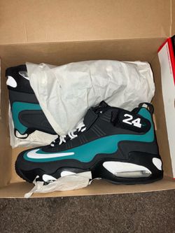 Just hit me in you interested they are for sale  the Griffey’s is a size 13 and the other shoes is a size 12 so just hit me if your interested!!