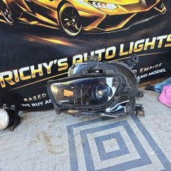 2014-2017 Jeep Cherokee Headlight Right Passenger Fog Light Assembly 