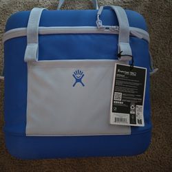 HYDRO FLASK CARRY OUT SOFT COOLER 20L