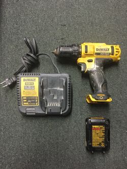 DEWALT 12v Lithium Ion Cordless Drill with Battery and Charger