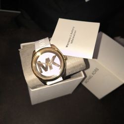 MICHEAL KORS JEZEBEL  WATCH