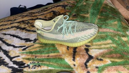 Yeezy shoe