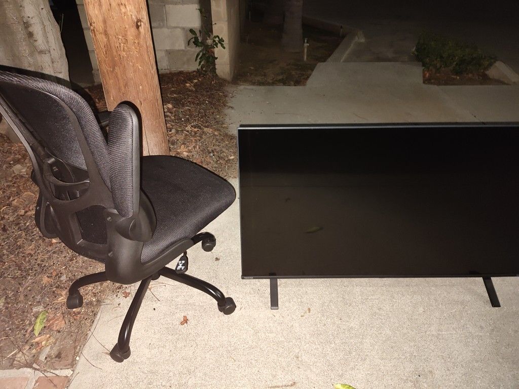 Tv And Computer Chair Free