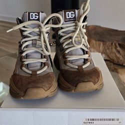 Dolce&Gabbana Kids Boots Size 37.  ( Kids Size 4)