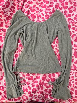 Small gray long sleeve top with bell sleeves