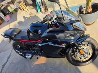 2016 Yamaha FZ6R Sportbike Motorcycle