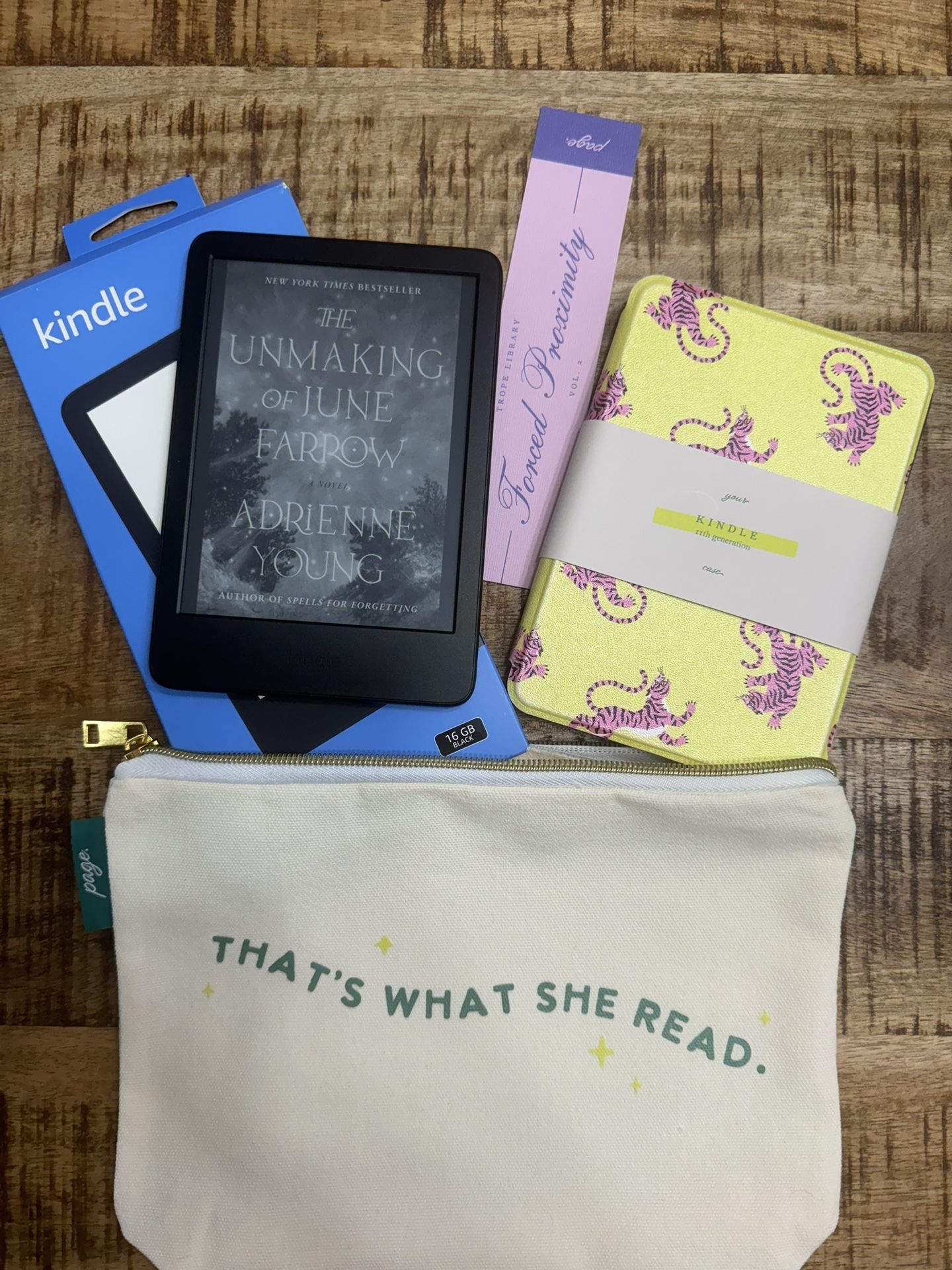 Kindle Basic 11th Generation + Case