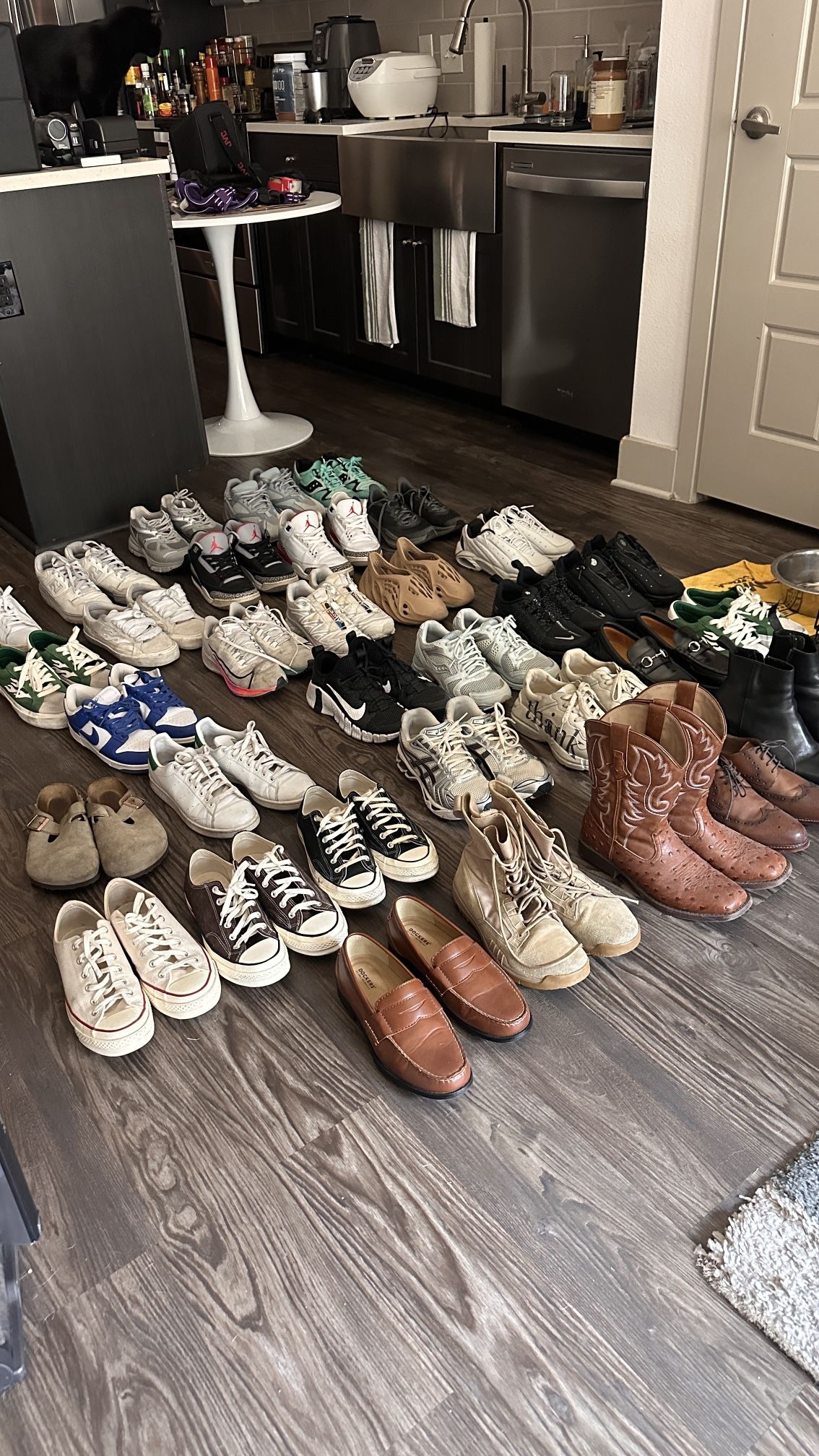 Shoes Size 8-9 (Jordan, Gucci, Yeezy)