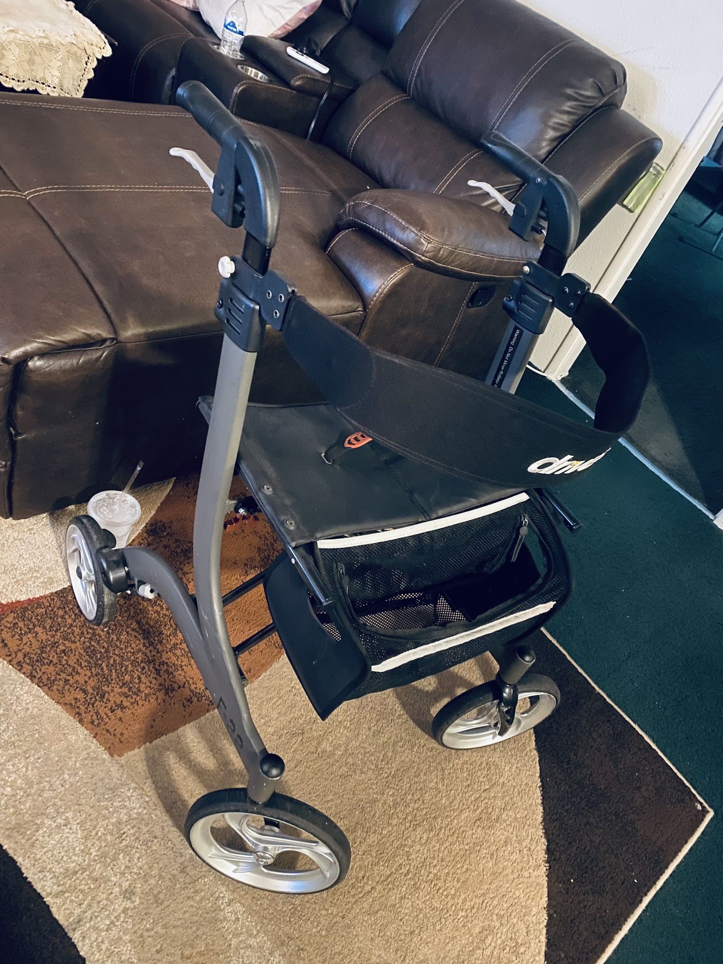 $125 collapsible 4 wheel cart. Cash only no holds same day pick up in yakima-