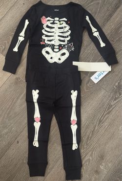 NWT Toddler Skeleton Halloween Pajamas - 18 months