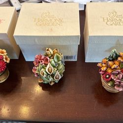 Harmony kingdom lord Byron bouquets 